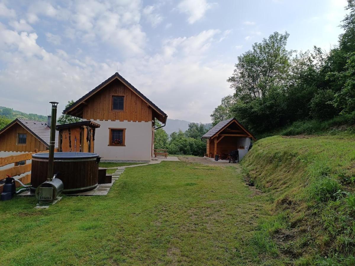 Horna U Bratrikov 木屋 Haligovce